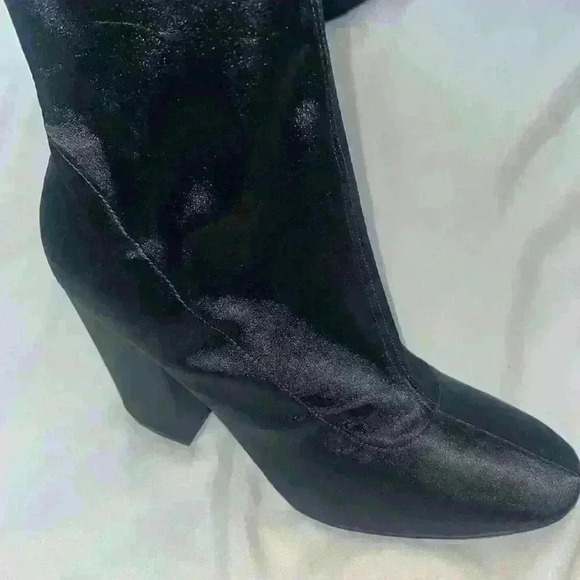 Kendall and Kylie Hailey Satin Black Mid-Calf Boots Size 9 Women's - Picture 11 of 11